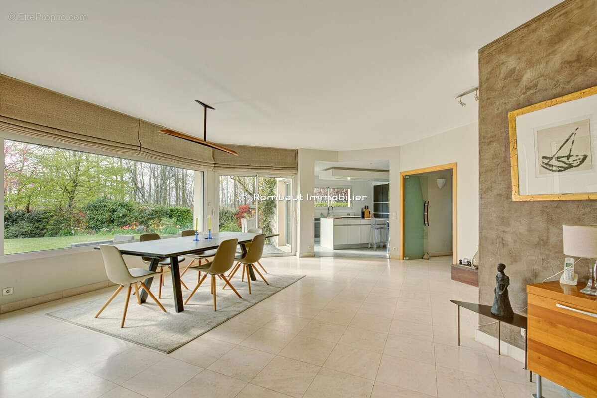 Maison à LA CELLE-SAINT-CLOUD