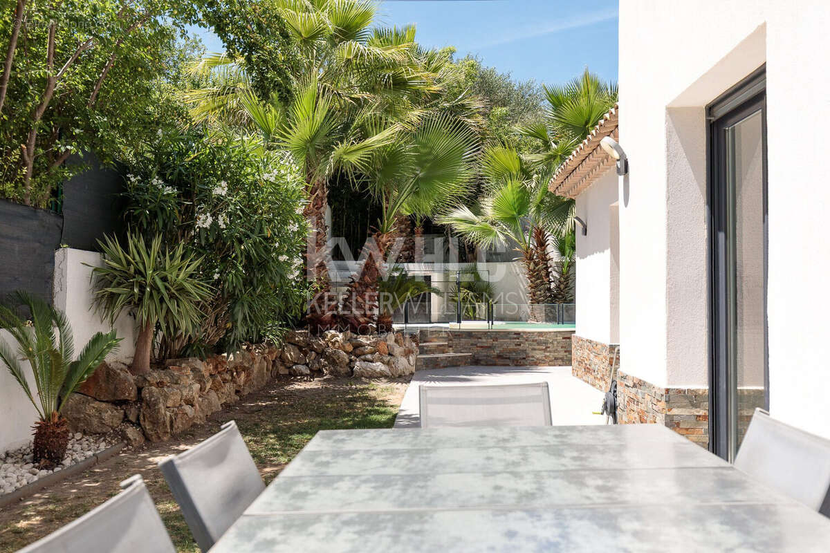 Maison 128 m² à Antibes  - photo 5