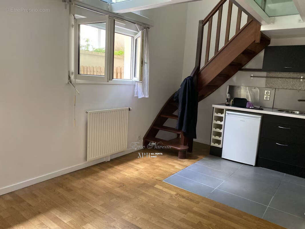 Appartement à COURBEVOIE