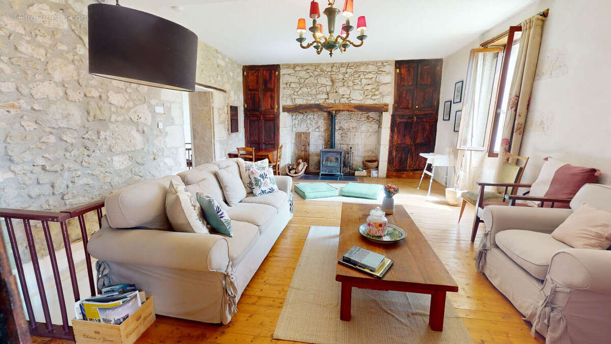 photo5957688f678c32b52f2bb92cb4323422 - Maison à FLEURANCE