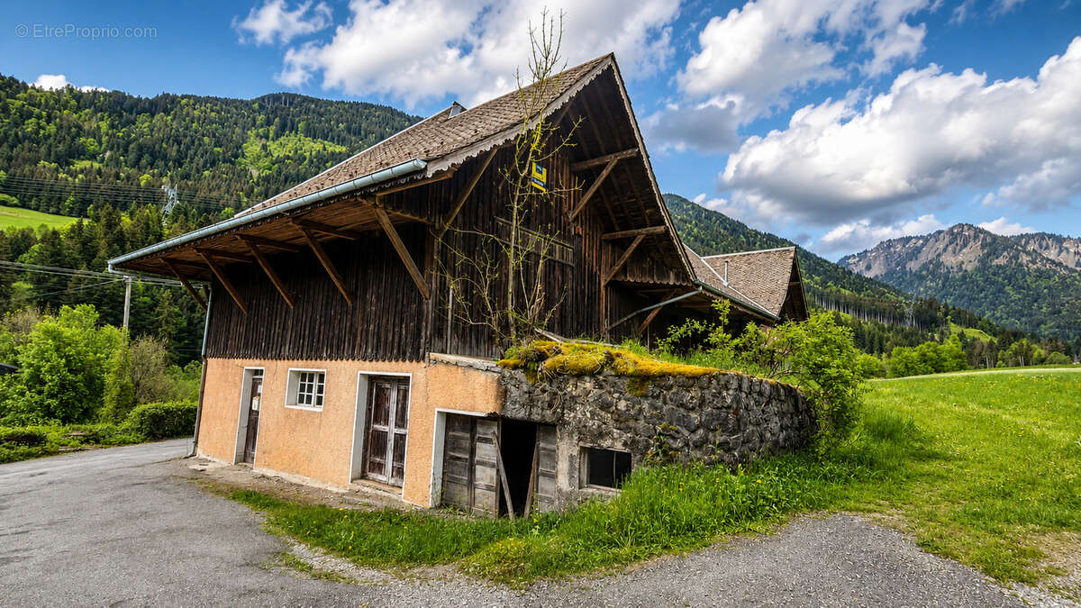 Maison à SEYTROUX