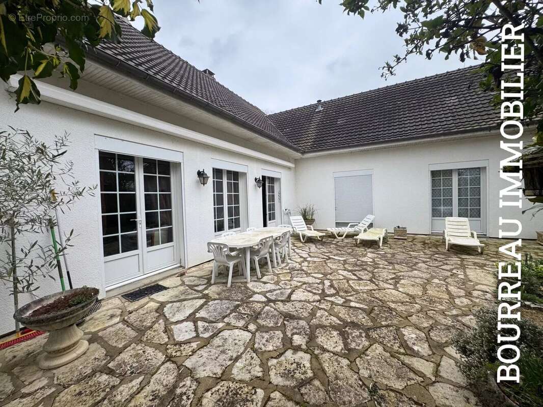 Maison à JOIGNY