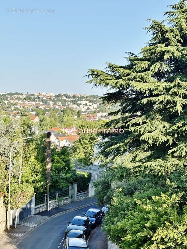 Appartement à LE PERREUX-SUR-MARNE