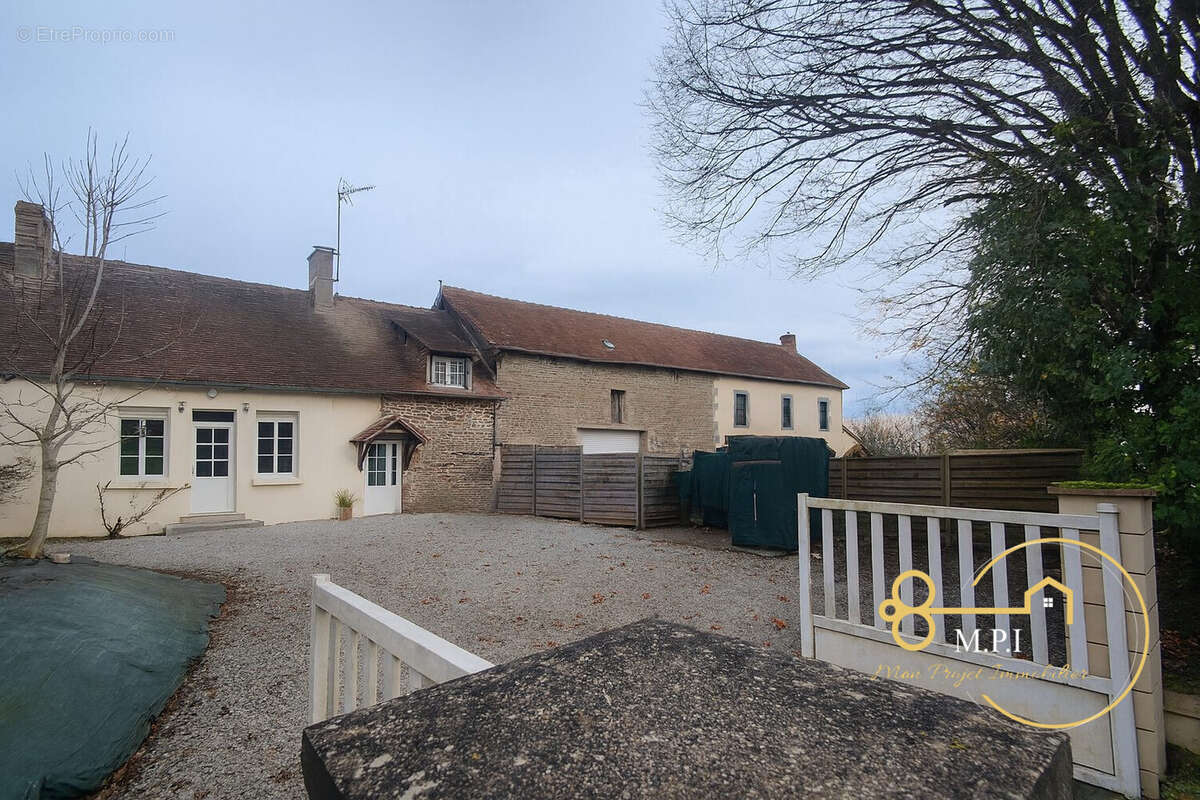 Maison à SAINT-PIERRE-DES-NIDS