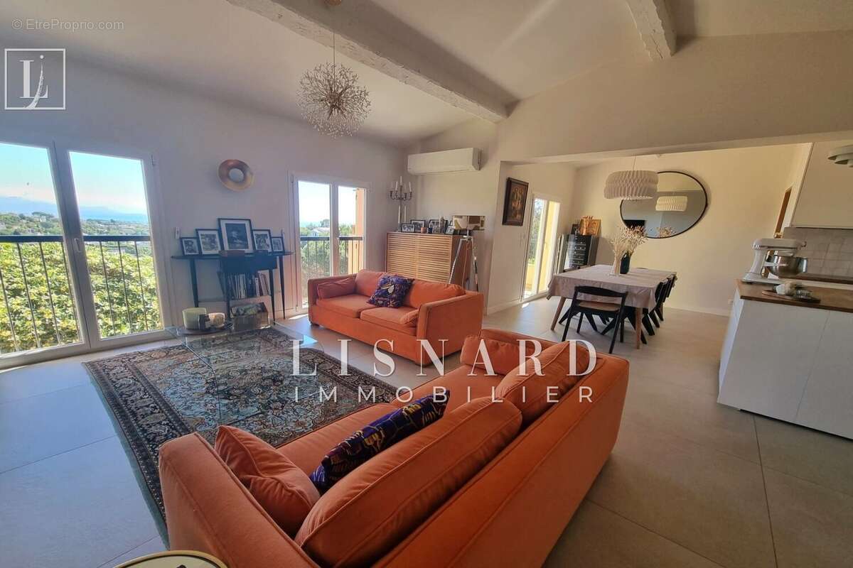Maison à VALLAURIS
