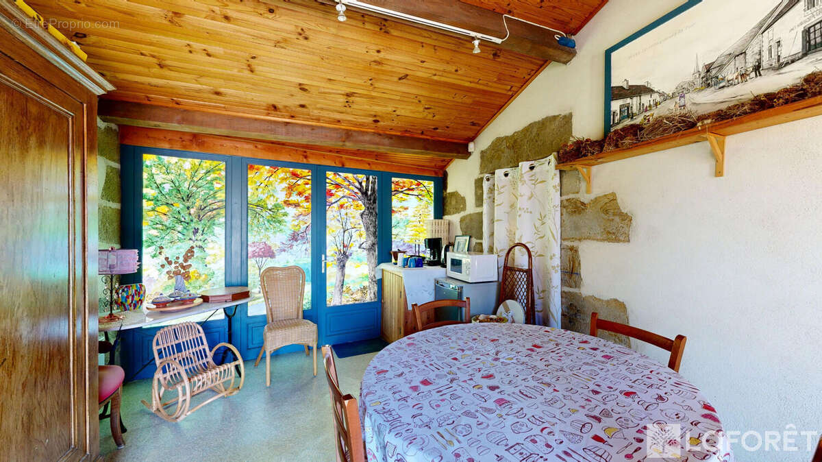 Maison à AUTRY-ISSARDS