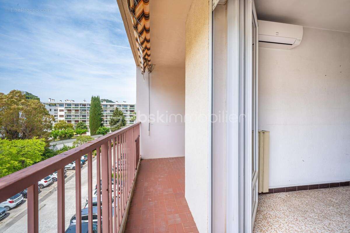 Appartement à HYERES