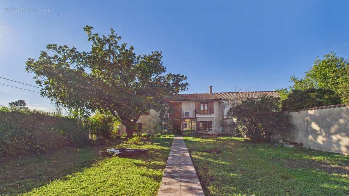 Maison à BOURG-LES-VALENCE