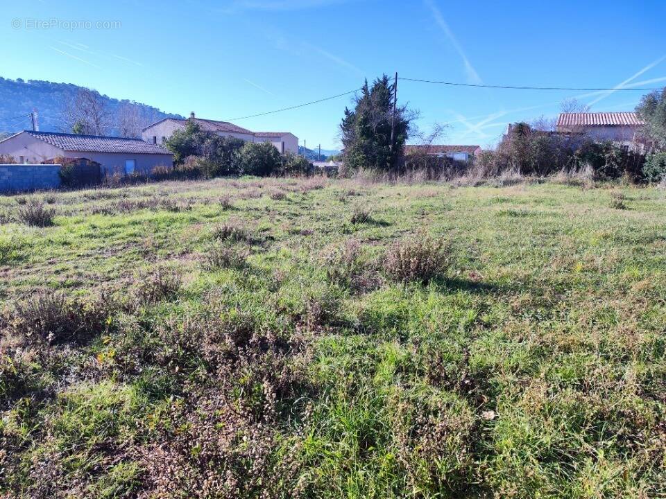Terrain à CARNOULES
