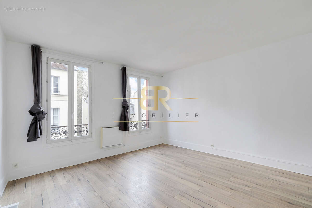 Appartement à PARIS-14E