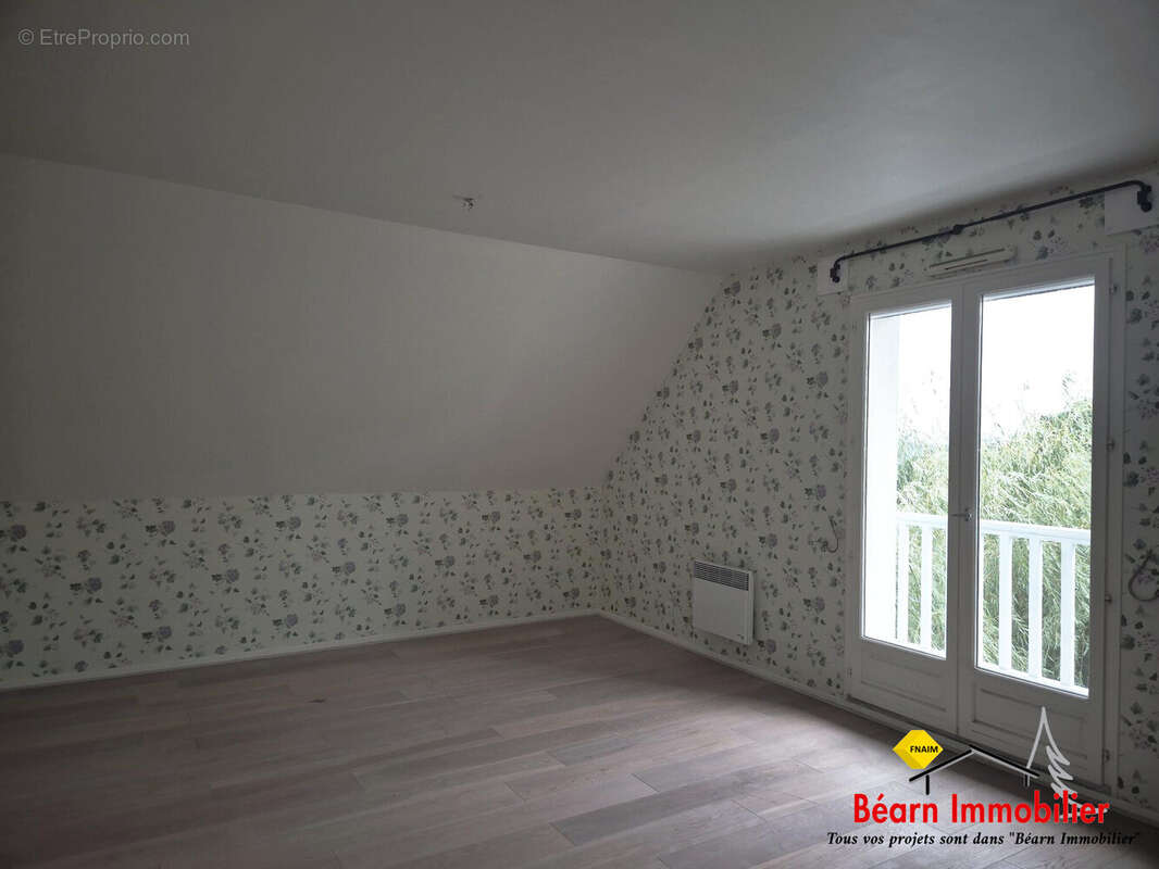 Maison 163 m² à Salies-De-Bearn  - photo 6