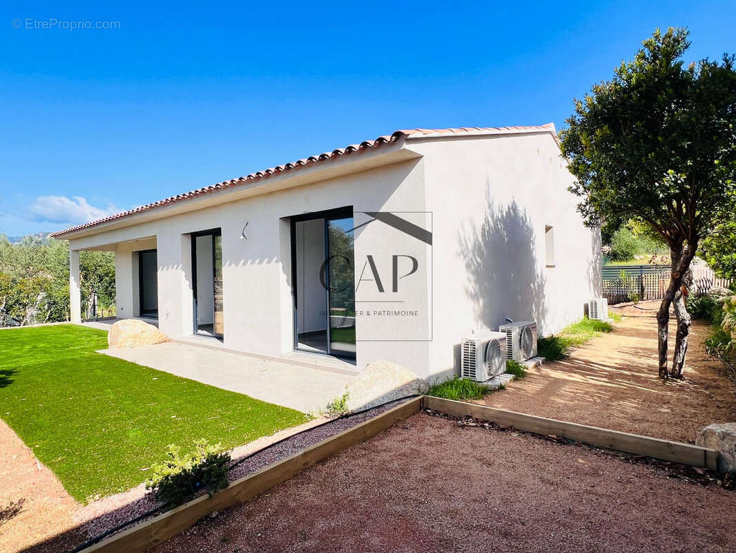 Villa individuelleT4 neuve de 106 m2 avec piscine & jardin   Sainte-Lucie de Porto-Vecchio   New 3-Bedroom Vil - photo 3