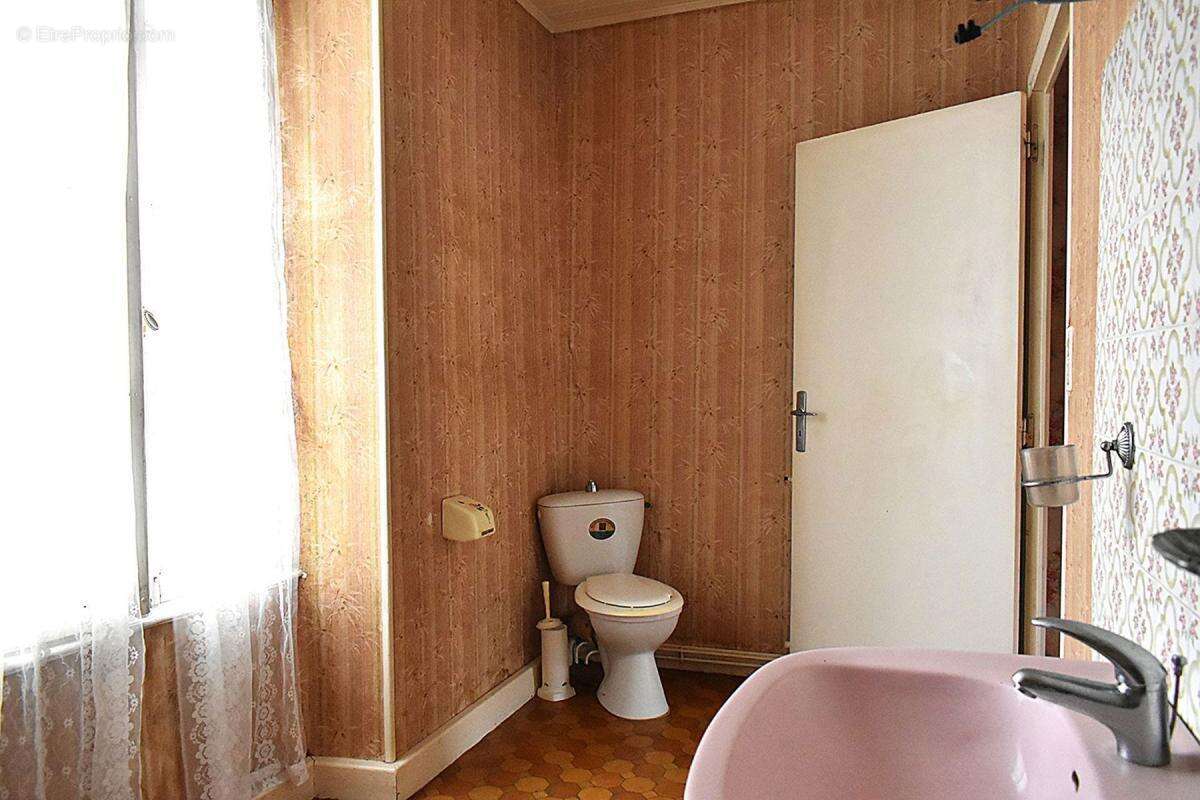 Maison à MONBAHUS
