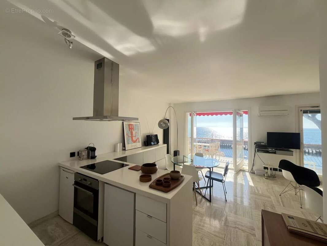 Appartement à EZE