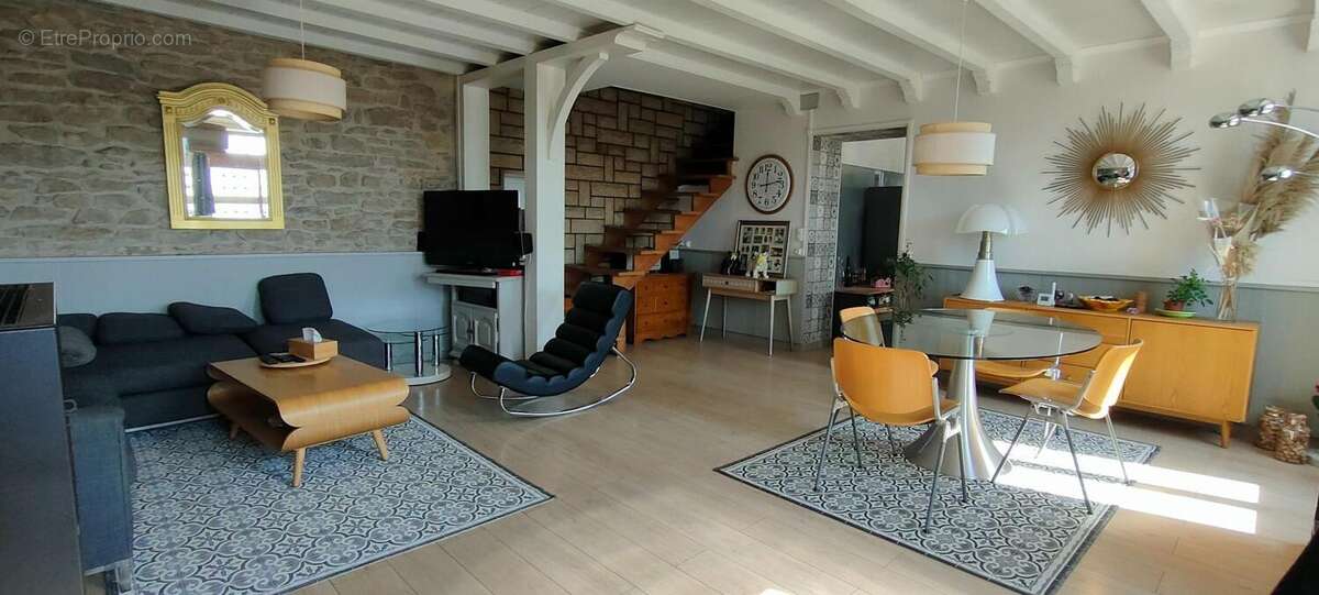 Photo 2 - Maison à PORCIEU-AMBLAGNIEU