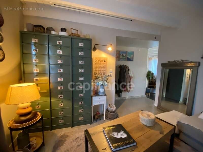 Maison à SAINT-QUENTIN-LA-POTERIE