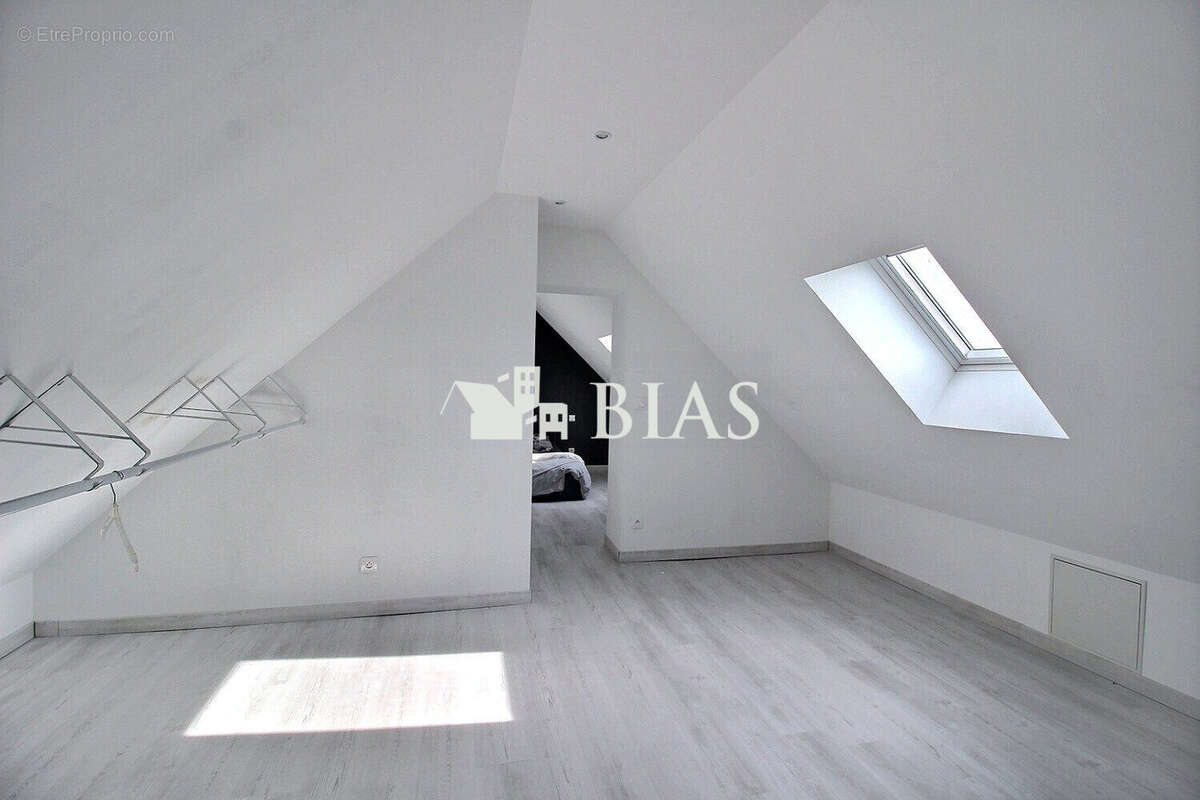 Maison à BOURG-ACHARD