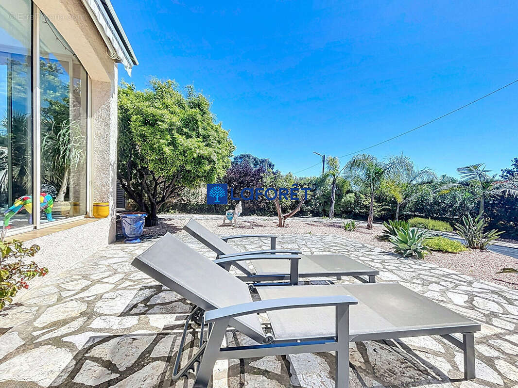 Maison à CARQUEIRANNE