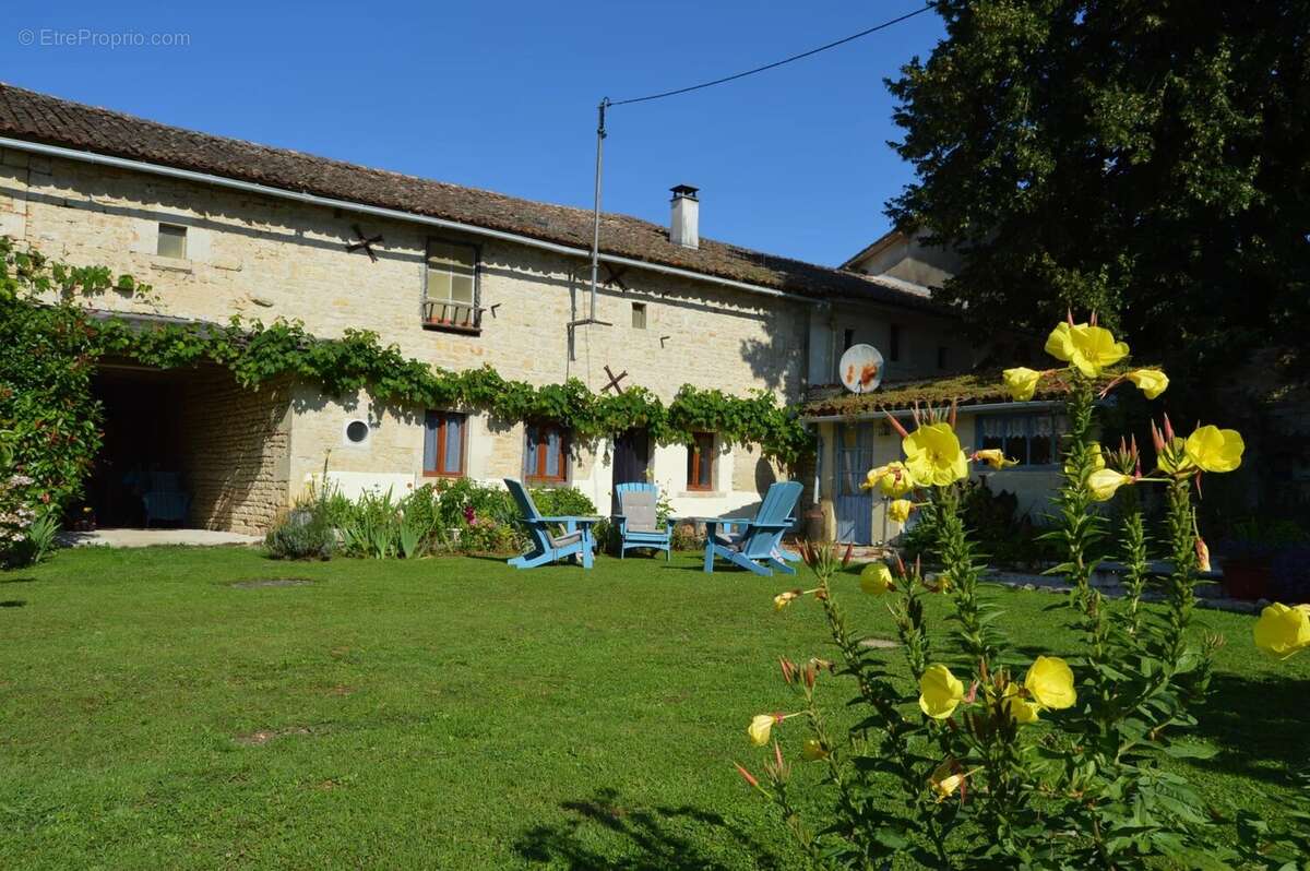 Maison à MONTJEAN