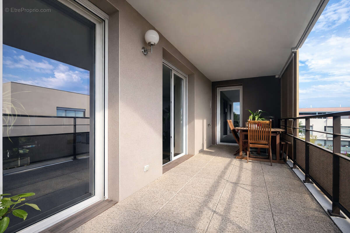 Appartement à CRAPONNE