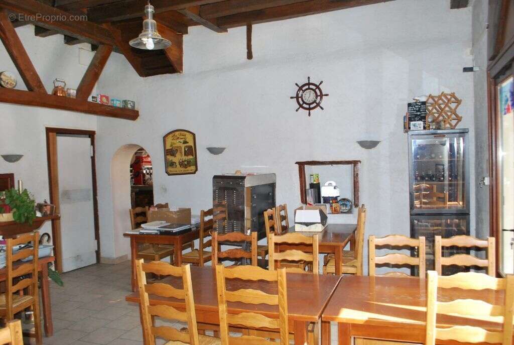 Commerce à MENETREOL-SOUS-SANCERRE