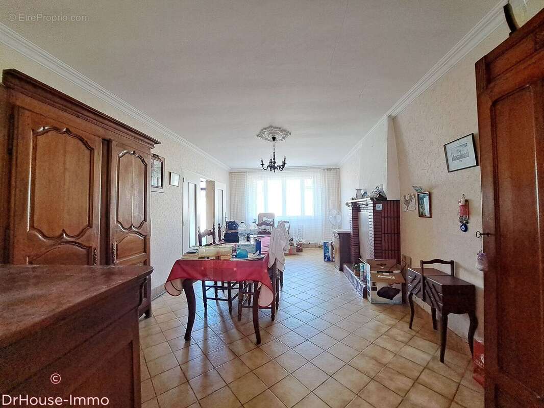 Maison à EPINIAC