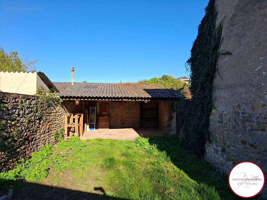 Maison à SAINT-AMAND-MONTROND