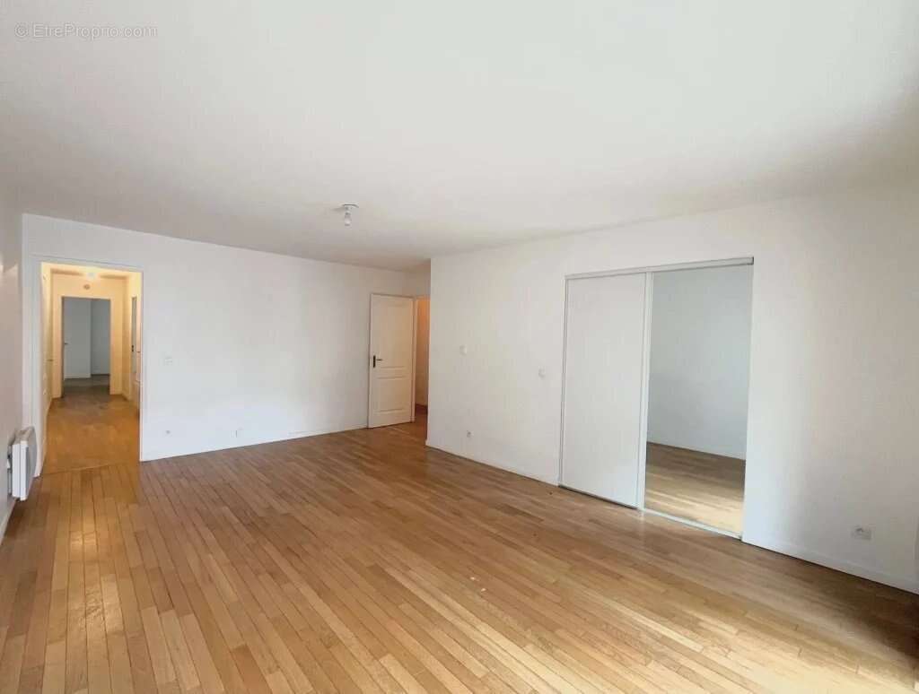 Appartement à CHAVILLE