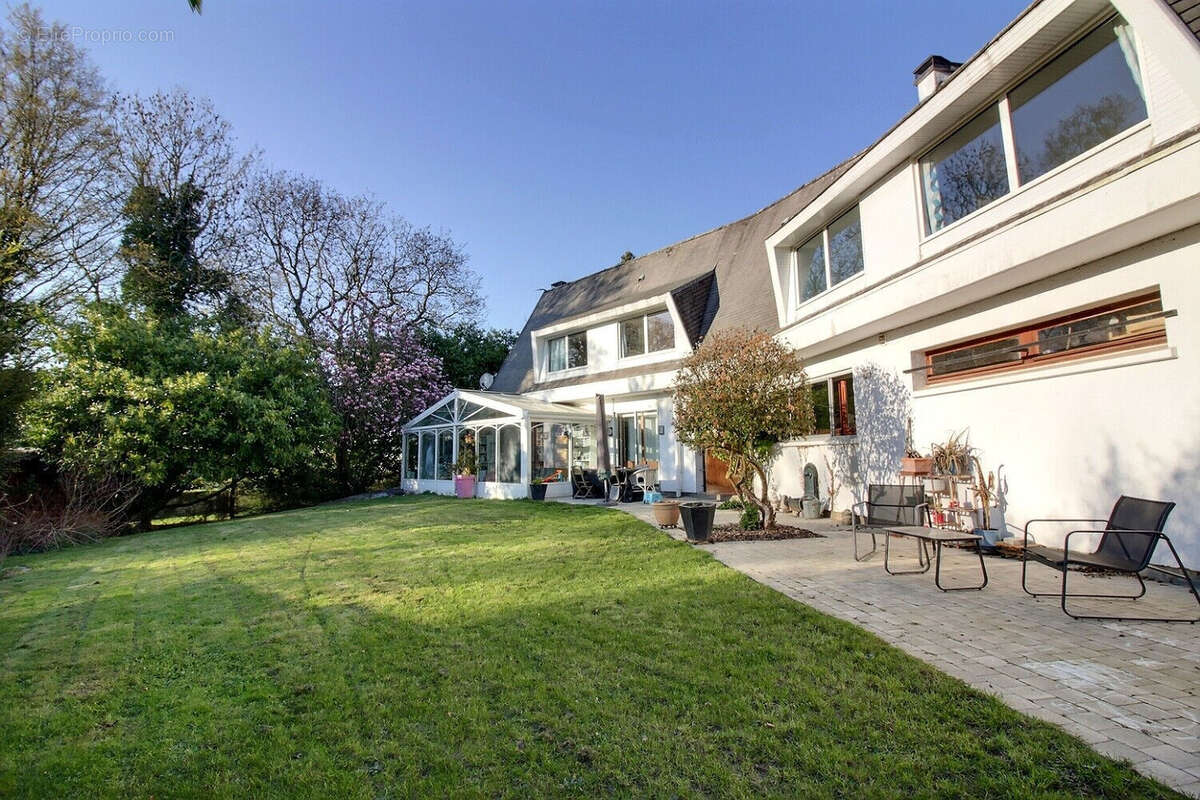 Maison individuelle à vendre à Ennetières en Weppes - Domaine du Vert Gazon - suite parentale - grand garage et stationnement - photo 3