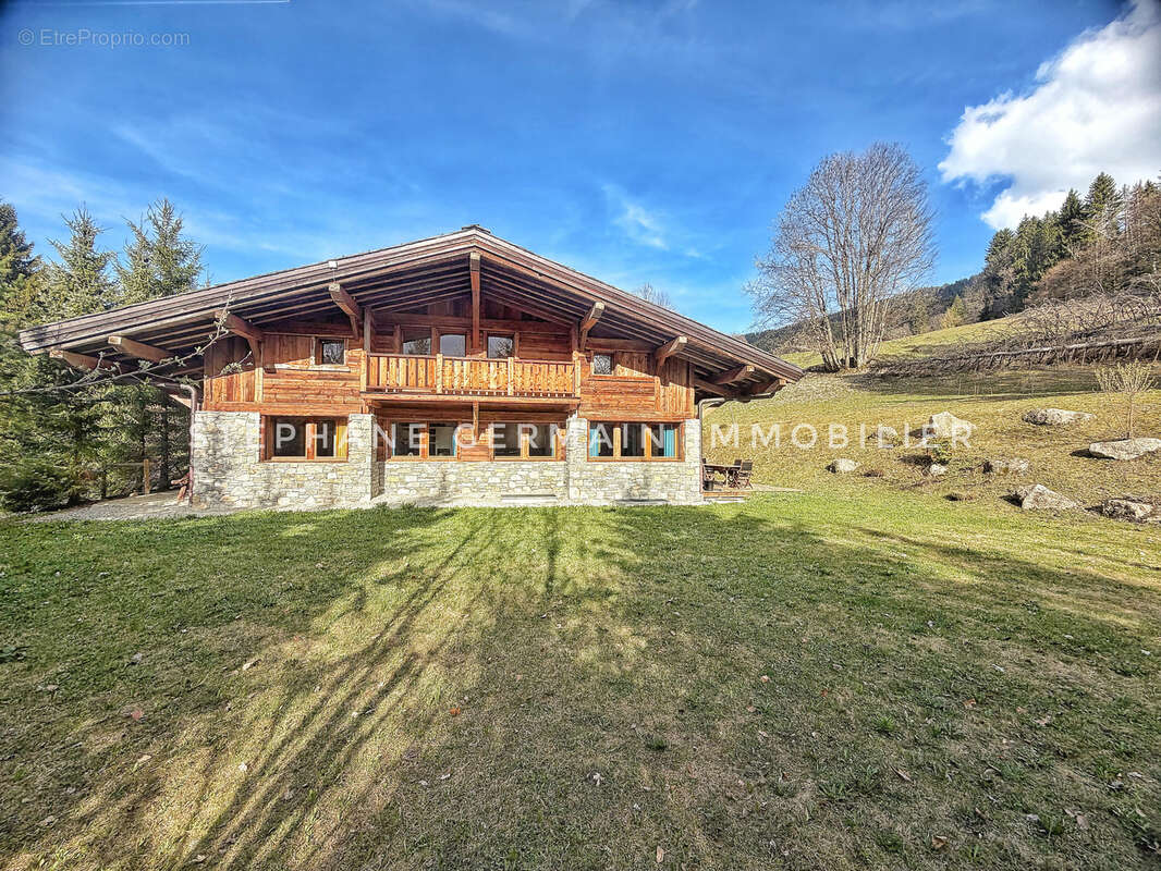 Maison à DEMI-QUARTIER