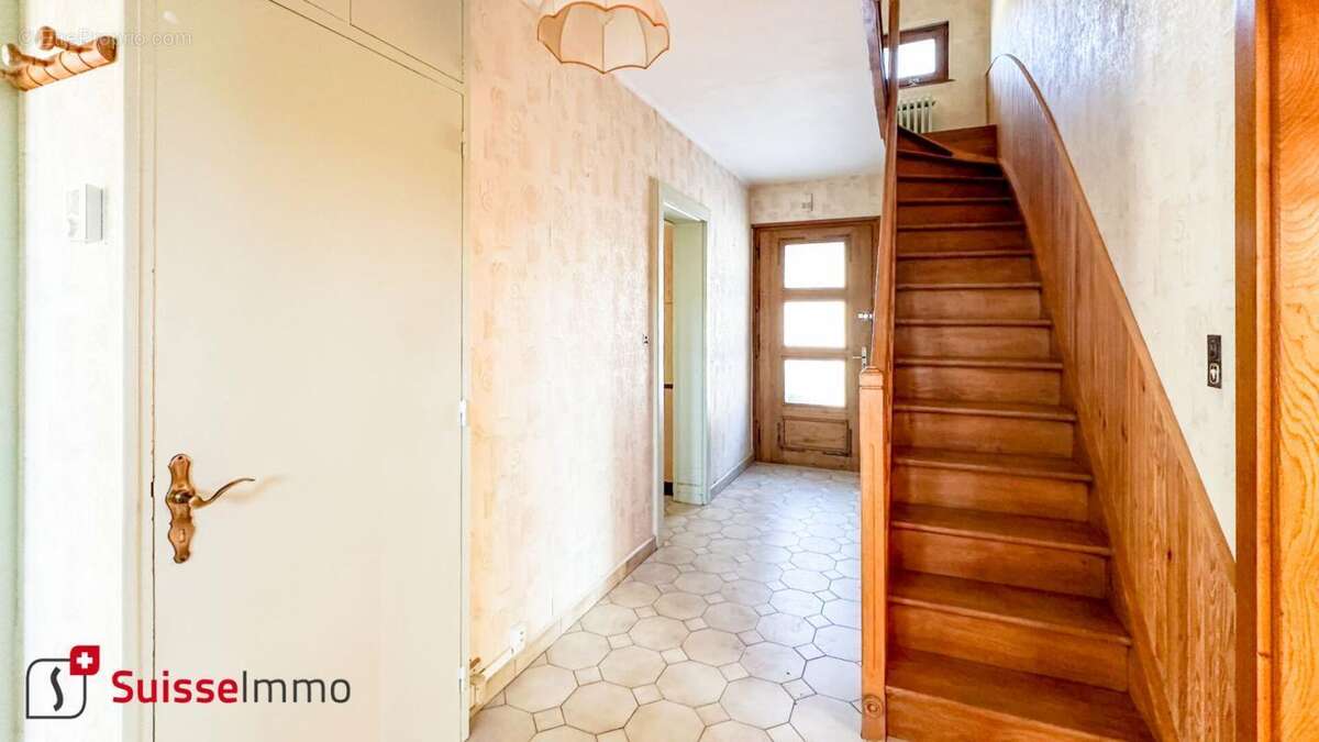 Maison à VOUJEAUCOURT