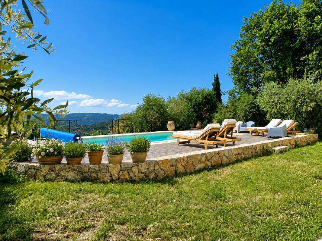 Superbe villa vue mer proche du village - photo 15