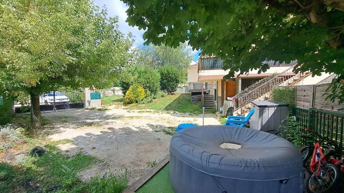 Maison à SAINT-CASSIEN