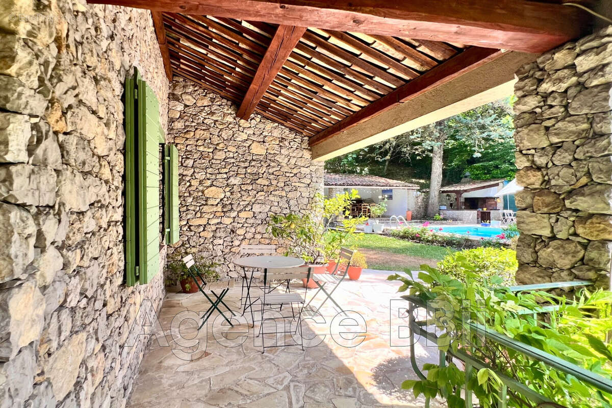 Maison à TOURRETTE-LEVENS