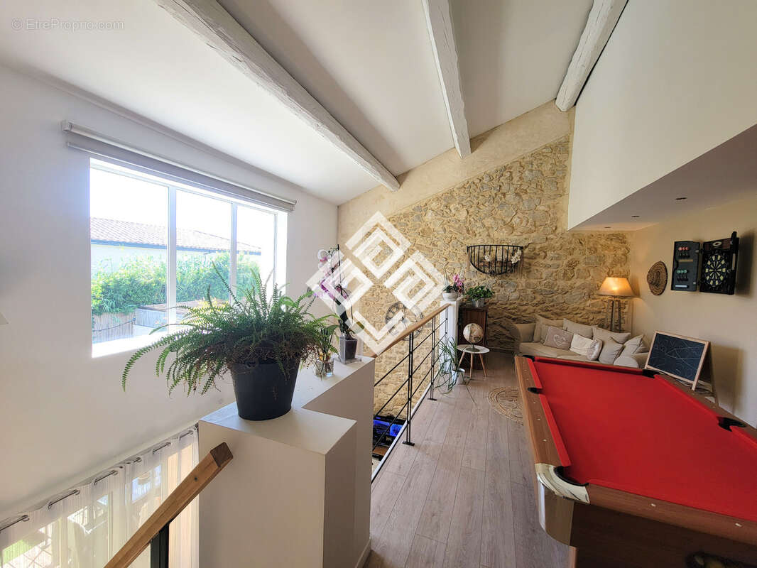 Maison à MOUSSAN