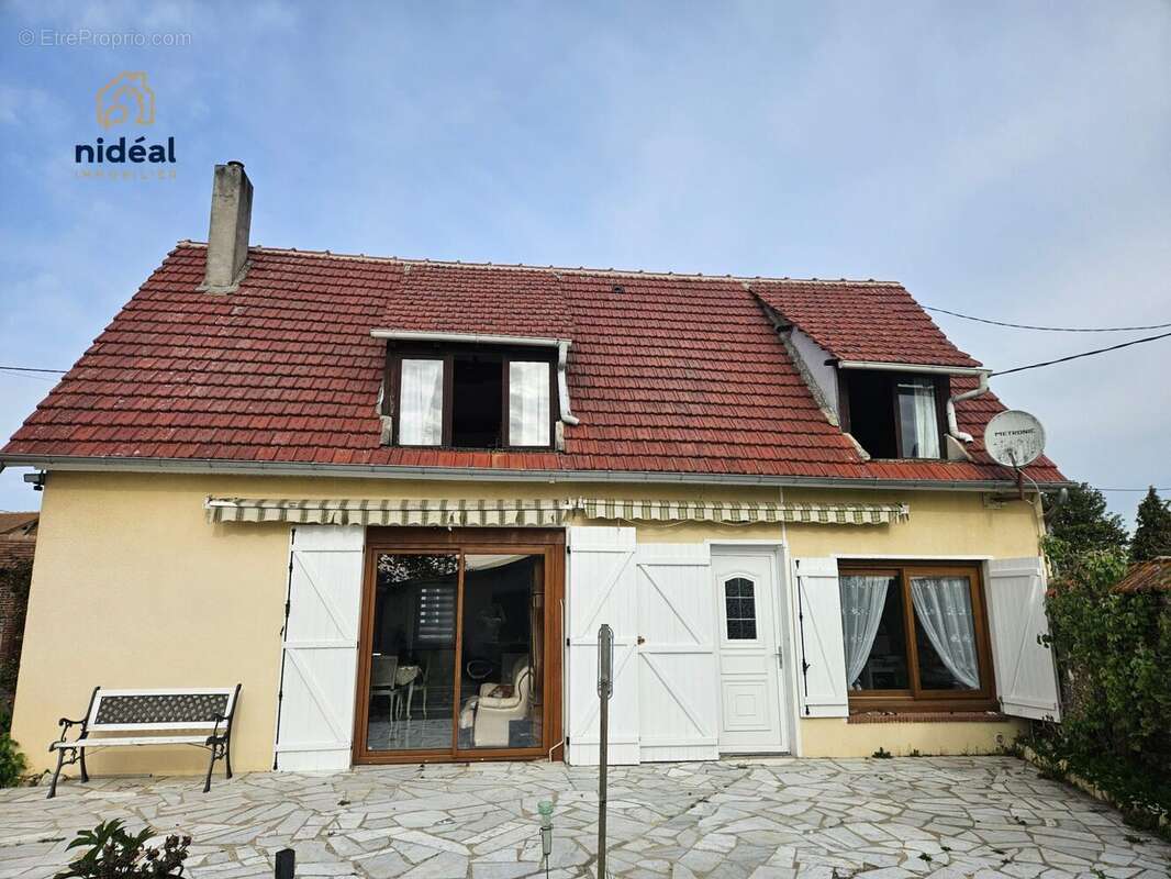 Maison à FAINS