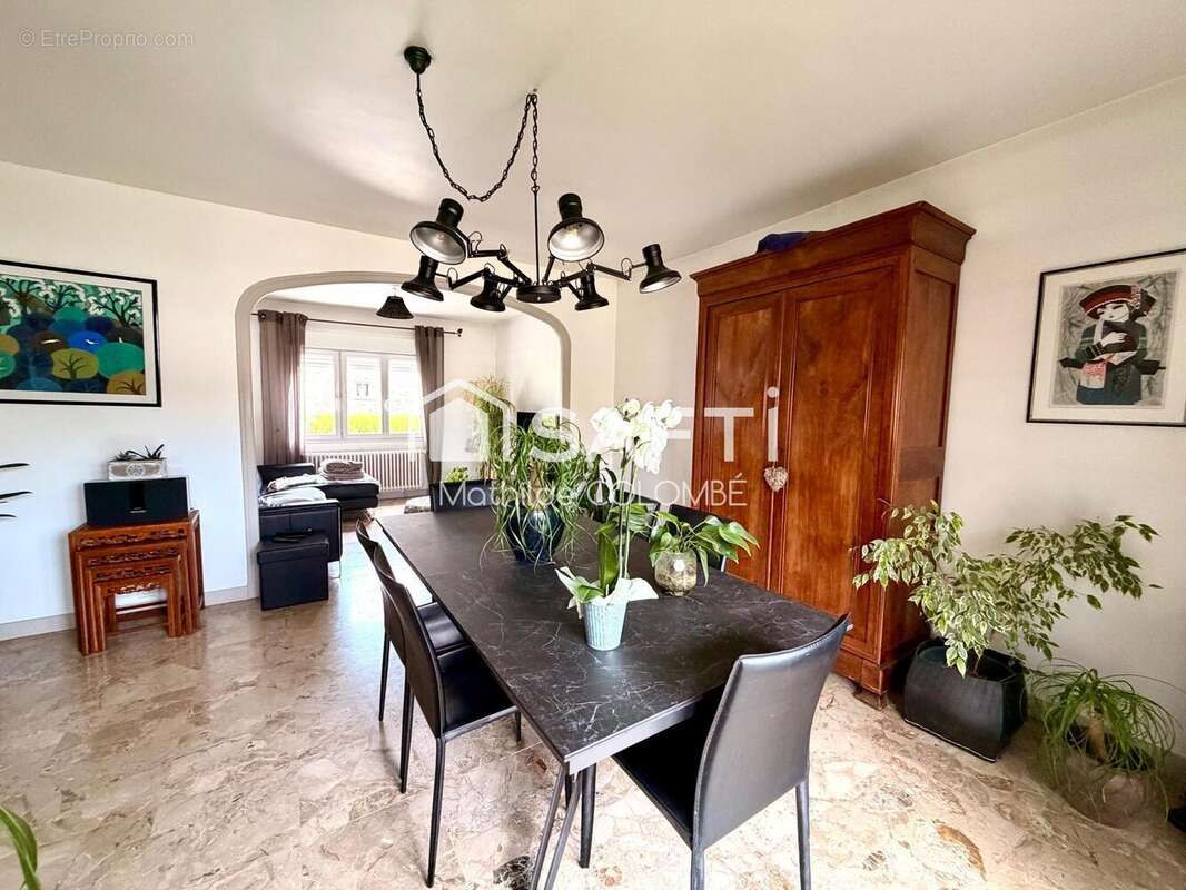 Maison 195 m² à Chatillon-Sur-Marne  - photo 7