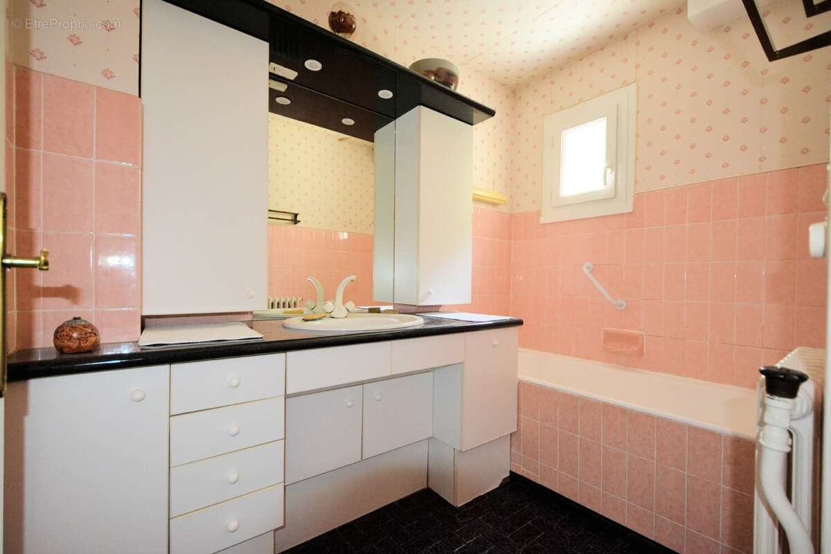 Appartement 71 m² à Saint-Maur-Des-Fosses  - photo 7