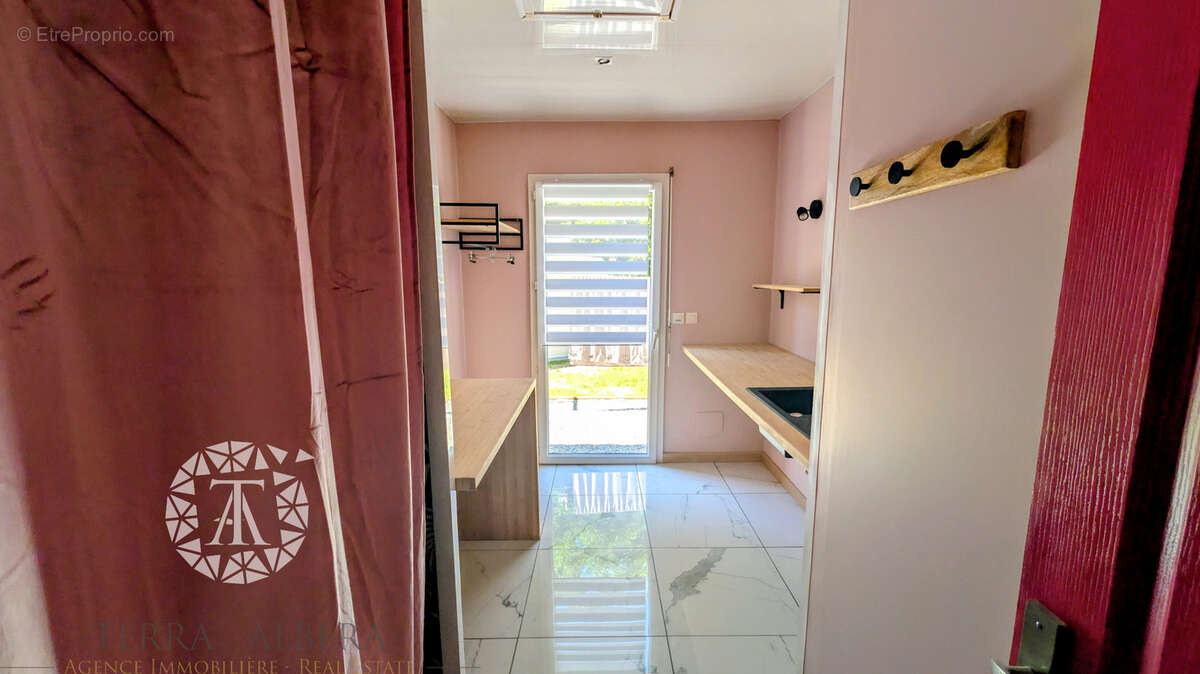 Maison à LAROQUE-DES-ALBERES