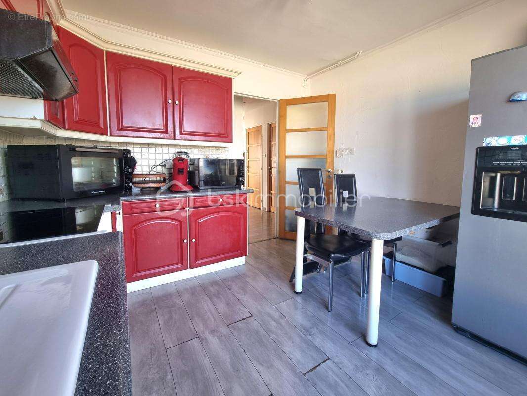 Maison à JOUY-LE-CHATEL