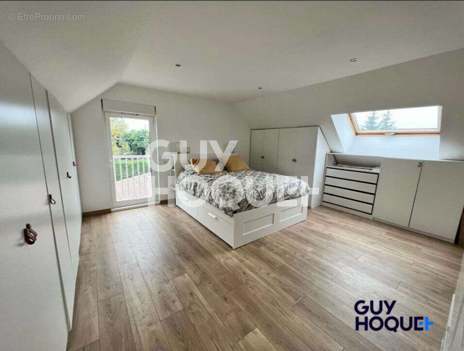 Maison à LIMEIL-BREVANNES