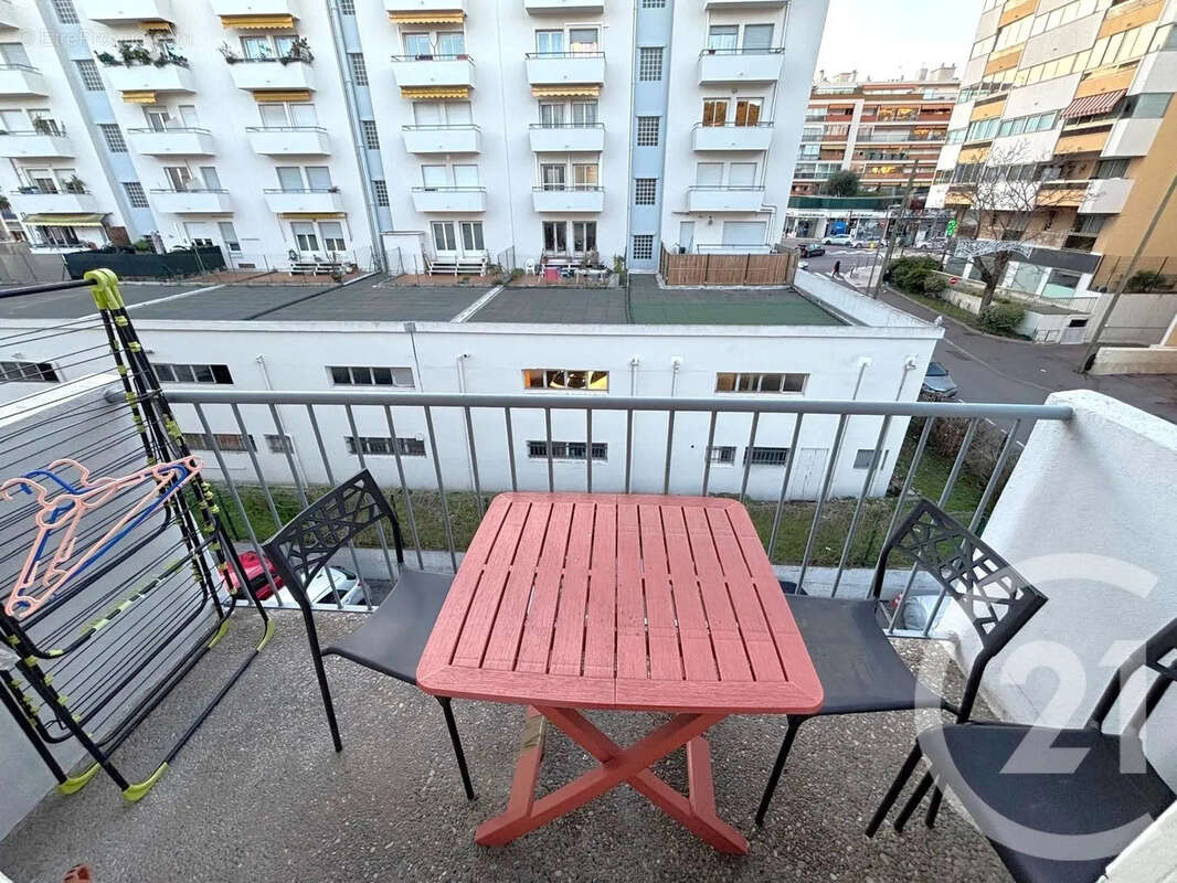 Appartement à LE CANNET