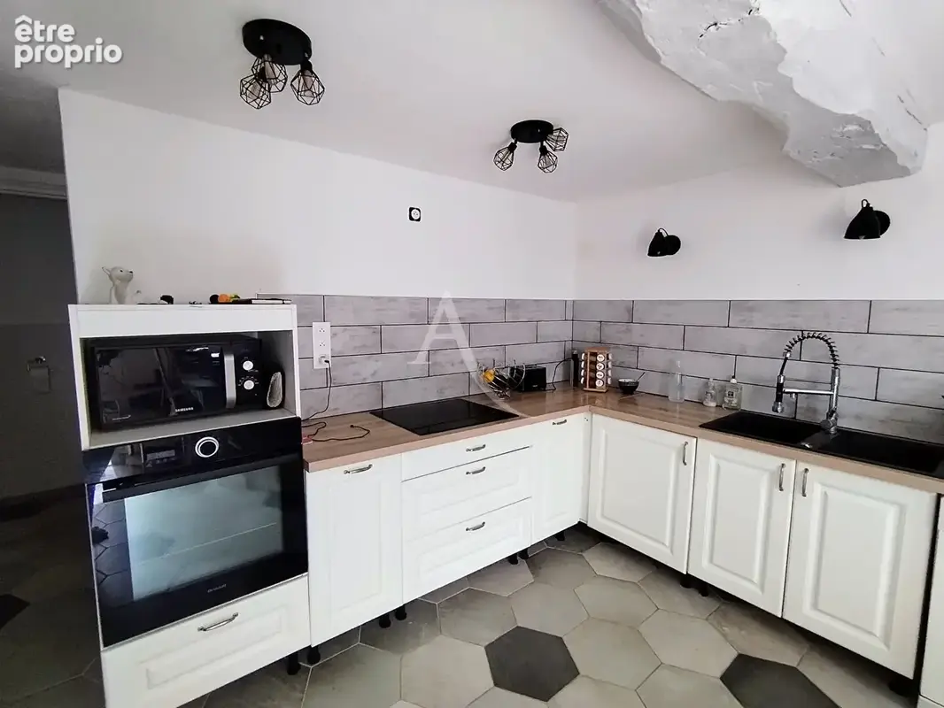 Chaniers - Maison 5 pièces - dépendance, jardin et  grand garage - photo 4