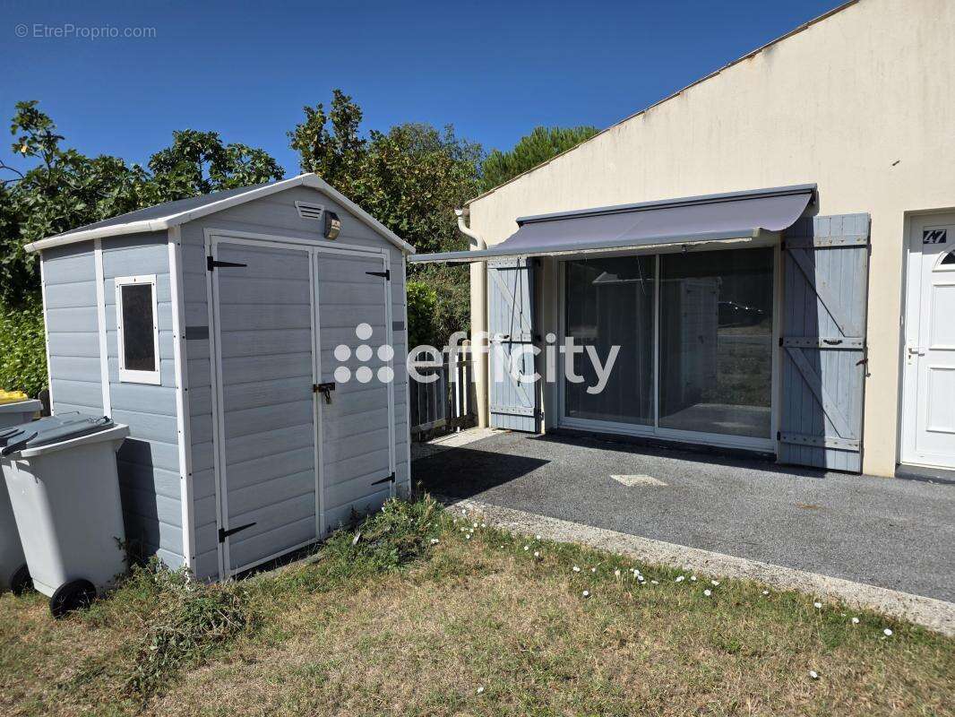 Maison 61 m² à Saint-Laurent-De-La-Pree  - photo 8
