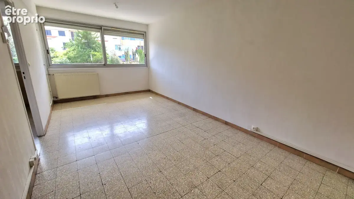 appartement traversant à rénover - photo 1