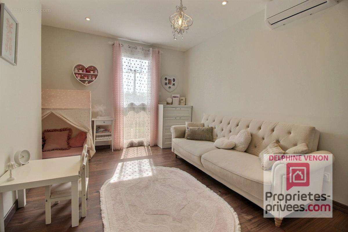 Exclusivité - Maison  contemporaine  classe énergie A avec de belles prestations à Chateauneuf Sur Loire - photo 15