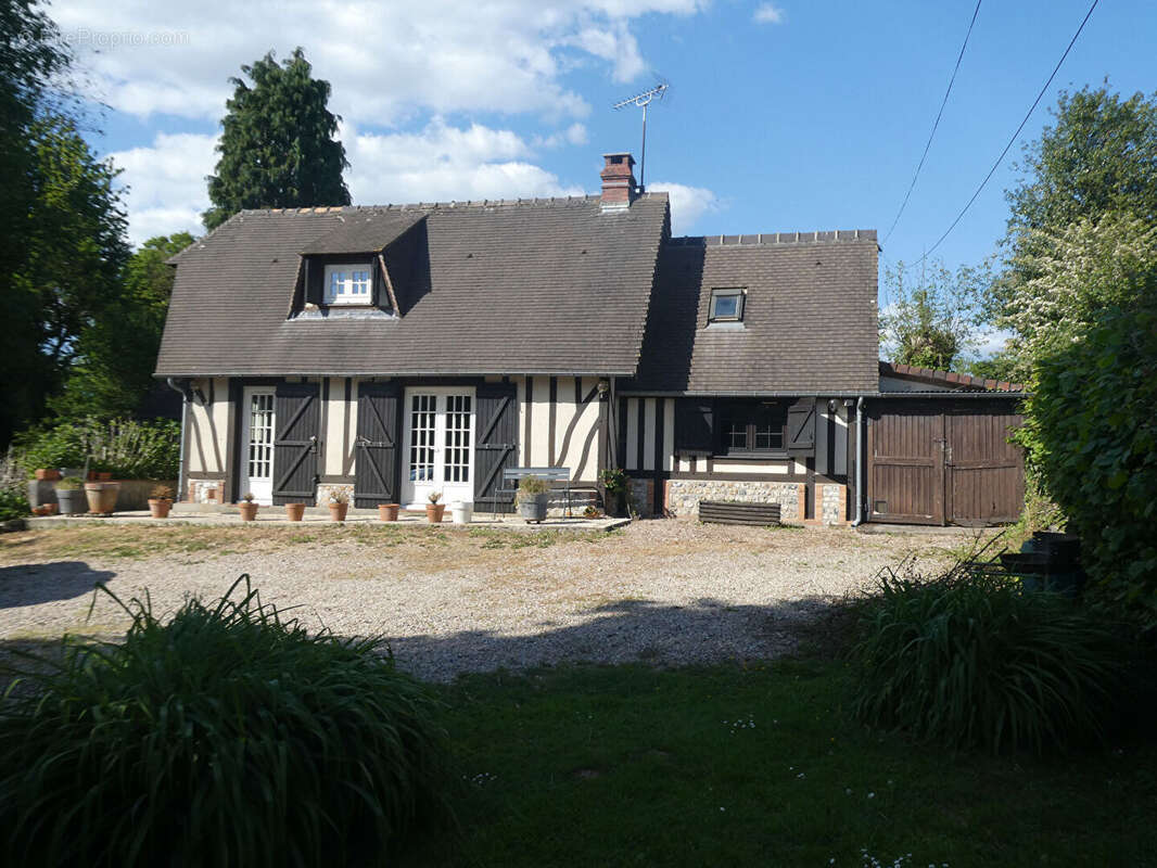 Maison à CORMEILLES