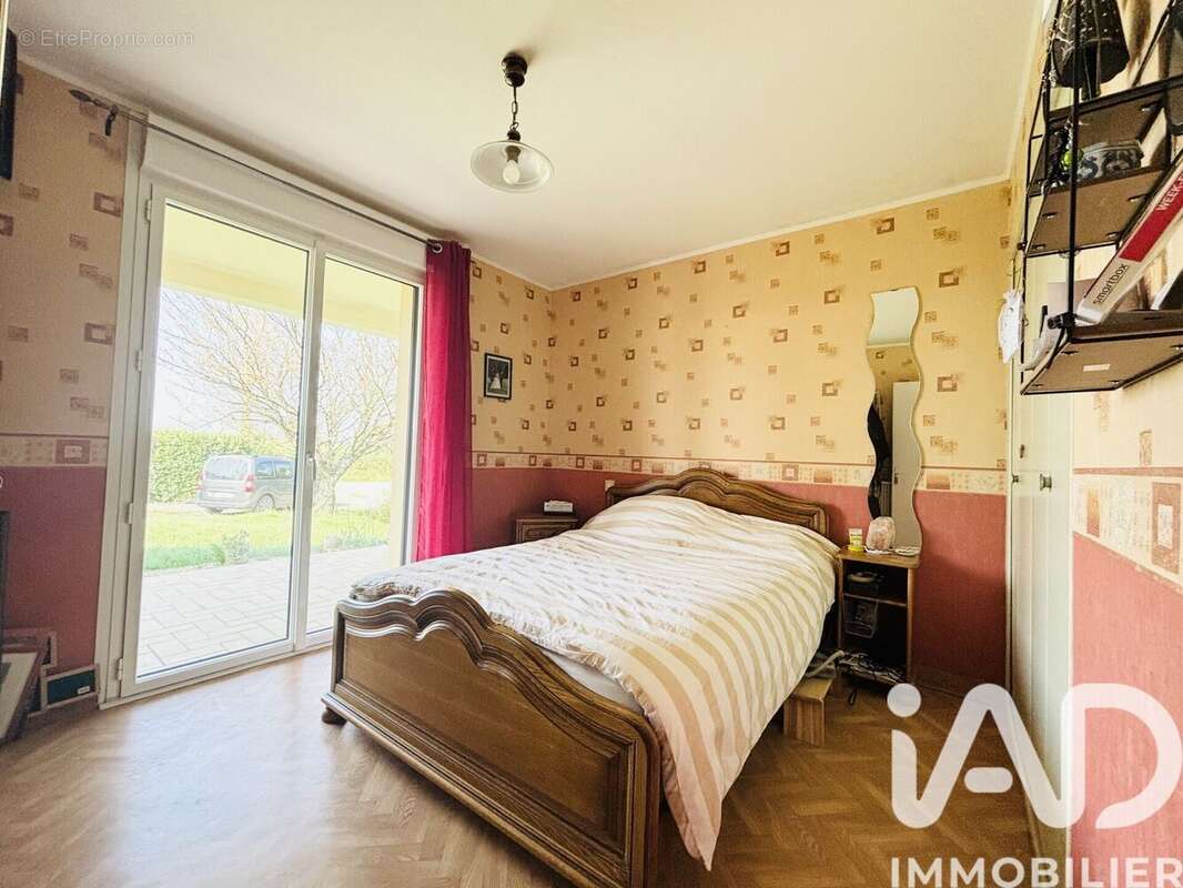 Photo 9 - Maison à ROUGE