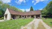 Une autre vue de la maison, possibilité d'aménager les combles. - Maison à MILLY-LA-FORET