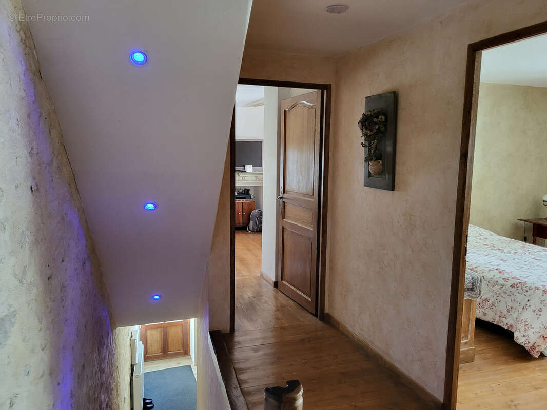 Maison à SAINT-MEARD-DE-DRONE